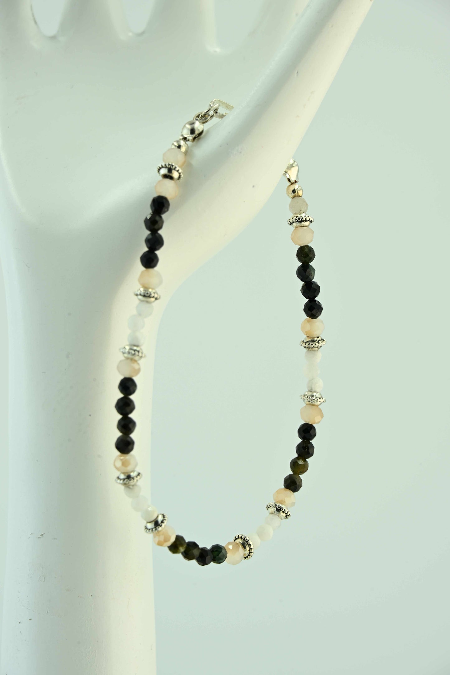 Bransoletka z turmalinem i kamieniem księżycowym – ręcznie robiona biżuteria handmade – bellamaga