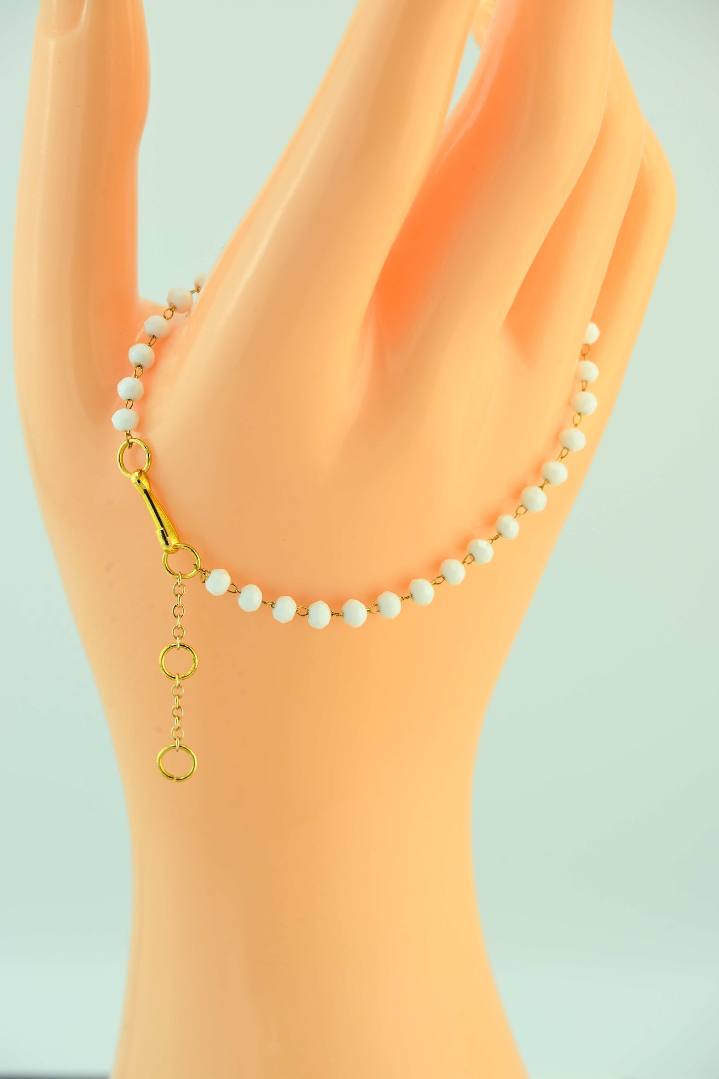 Delikatna bransoletka z drobnych koralików – ręcznie robiona biżuteria handmade – bellamaga