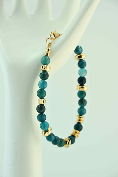 Bransoletka z dużych kamieni apatytu i złotych przekładek – ręcznie robiona biżuteria handmade – bellamaga