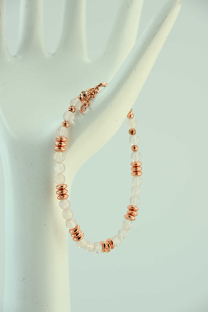 Bransoletka z kamieniem księżycowym i miedzianymi przekładkami – ręcznie robiona biżuteria handmade – bellamaga