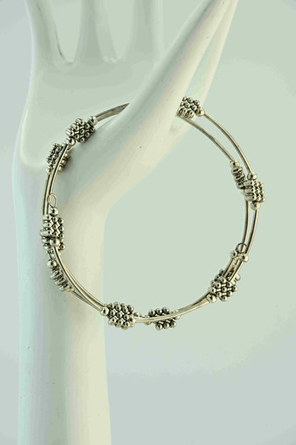 Bransoletka z ażurowymi srebrnymi przekładkami – wariant z małymi srebrnymi kulkami lub brązowymi kulkami – bellamaga