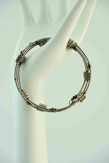 Bransoletka z ażurowymi srebrnymi przekładkami – wariant z małymi srebrnymi kulkami lub brązowymi kulkami – bellamaga