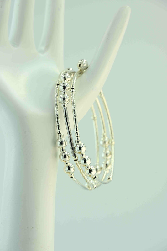 Bransoletka srebrna na drucie pamięciowym – elegancka, wielowarstwowa