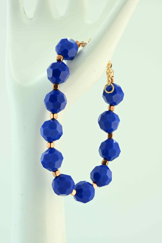 Bransoletka z dużych, kobaltowych koralików fasetowanych – bellamaga handmade