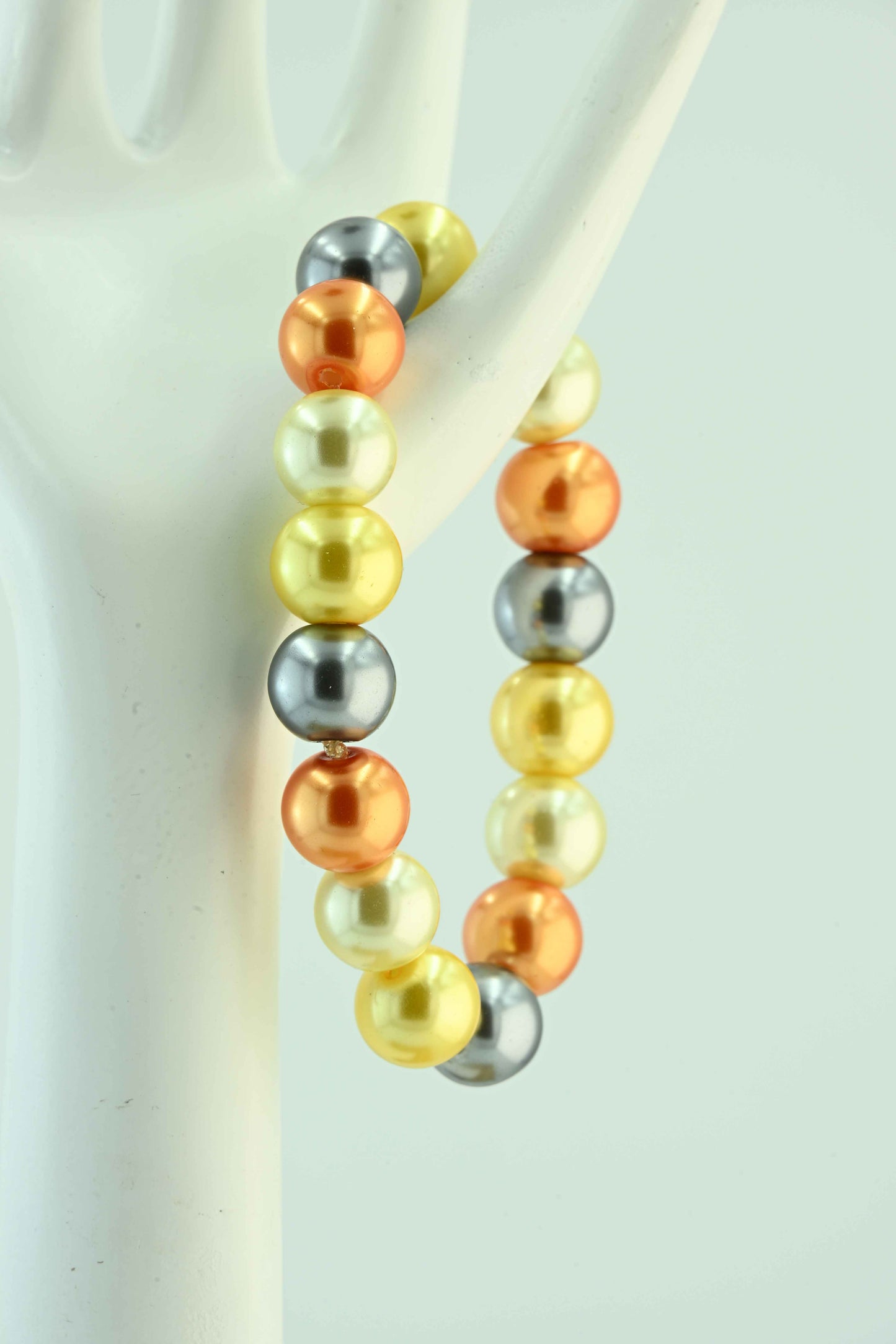 Bransoletka z dużych koralików w odcieniach złota, srebra i miedzi – bellamaga handmade