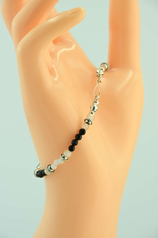 Bransoletka z turmalinem i kamieniem księżycowym – ręcznie robiona biżuteria handmade – bellamaga