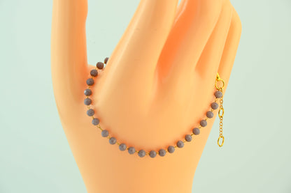 Delikatna bransoletka z drobnych koralików – ręcznie robiona biżuteria handmade – bellamaga