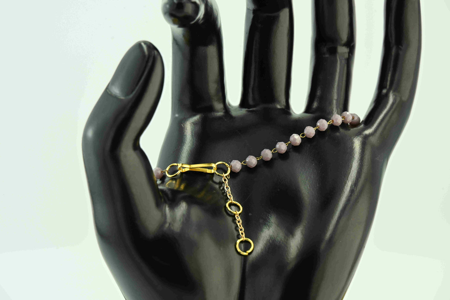 Delikatna bransoletka z drobnych koralików – ręcznie robiona biżuteria handmade – bellamaga