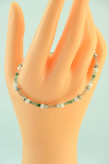 Delikatna bransoletka z kamieni naturalnych i koralików – ręcznie robiona biżuteria handmade – bellamaga