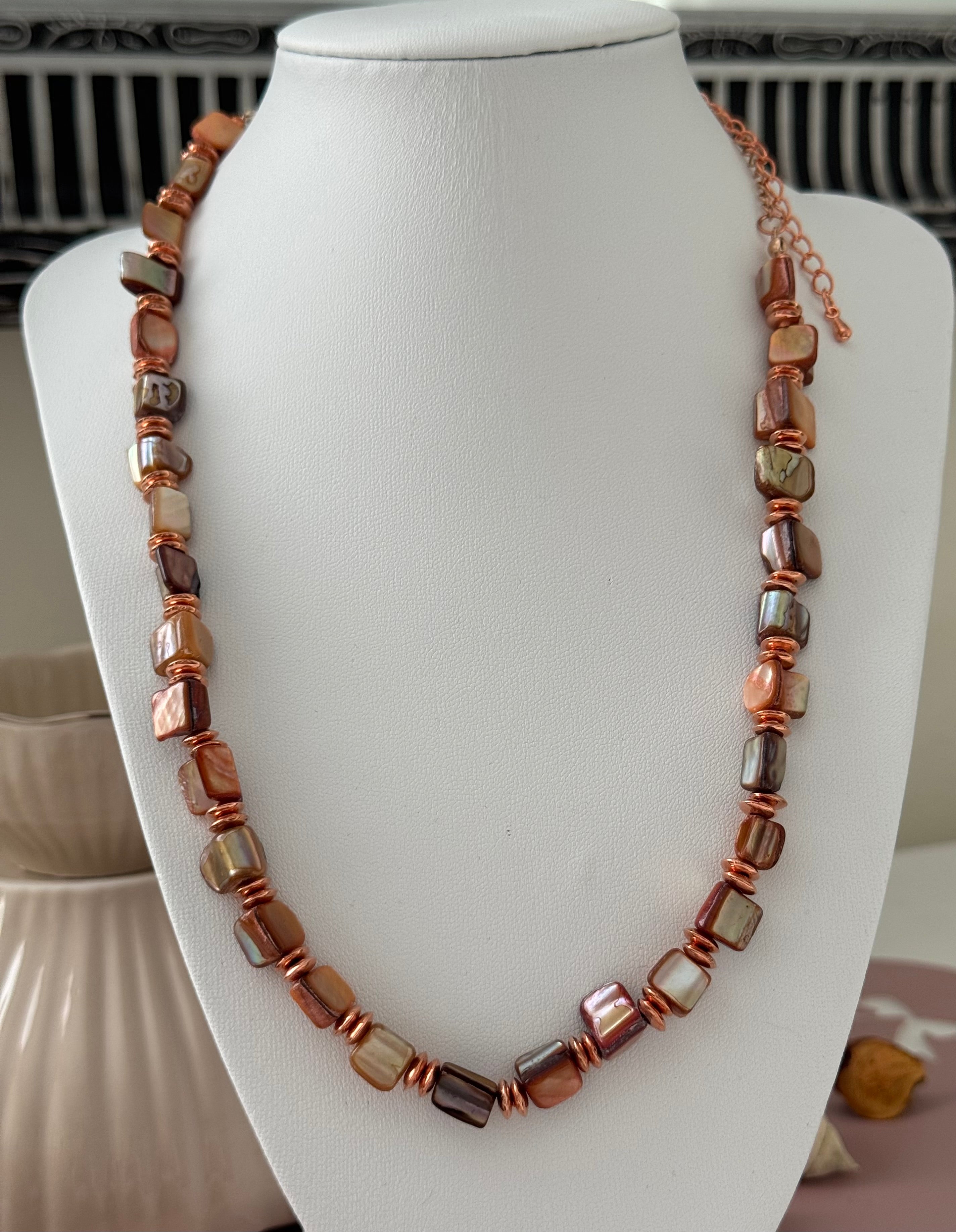 Naszyjnik Velvet Pearl – Copper Elegance