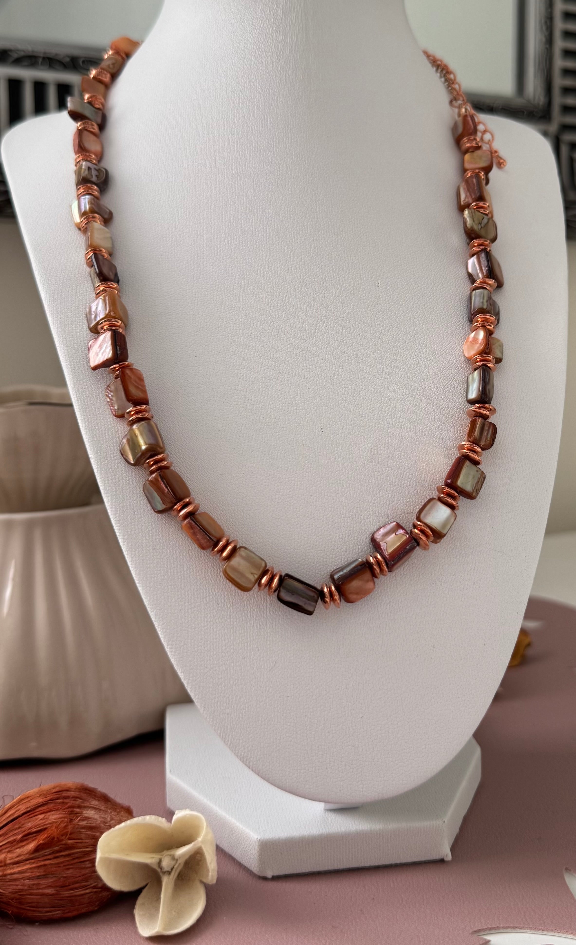 Naszyjnik Velvet Pearl – Copper Elegance