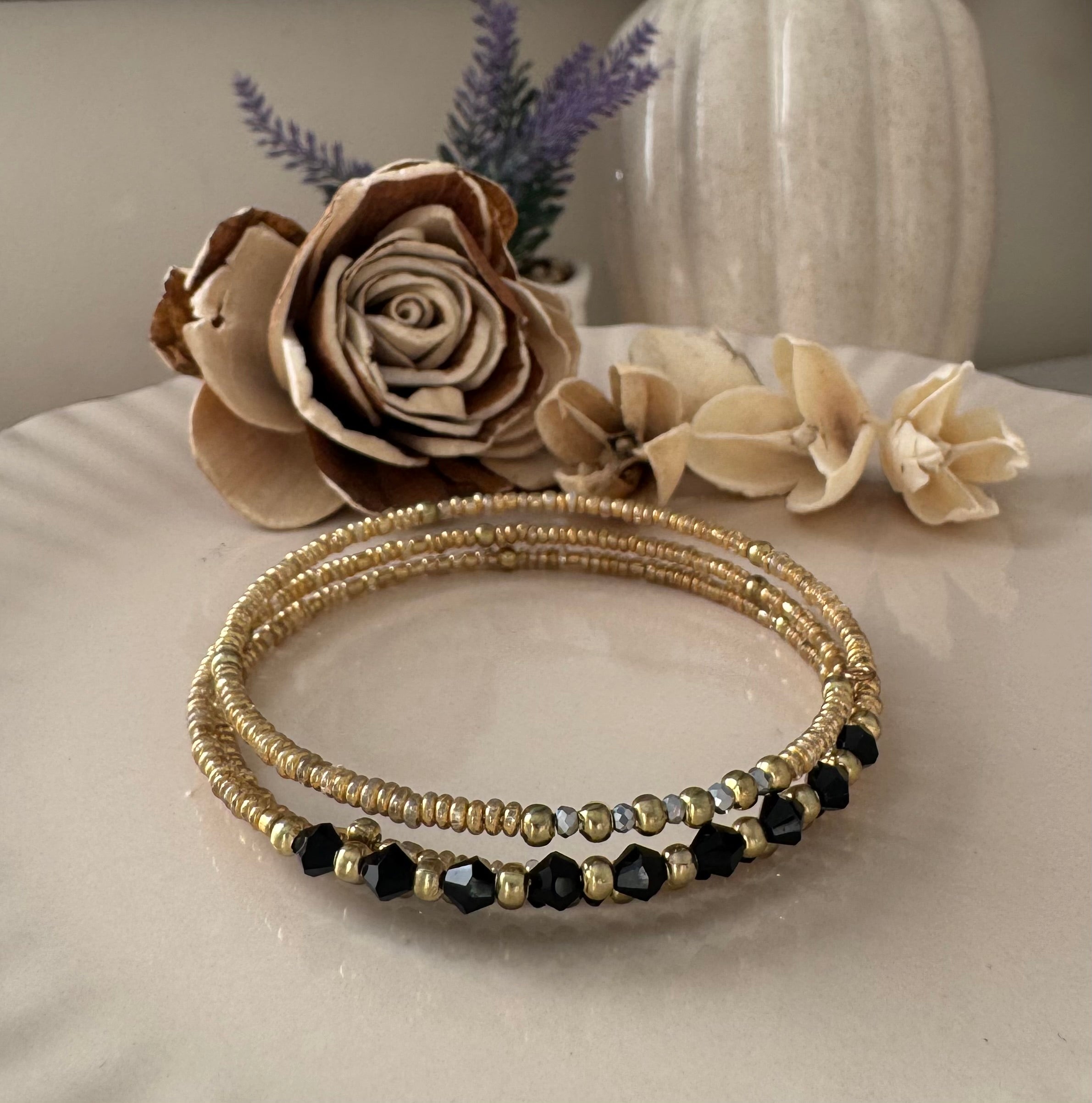 Bransoletka Whisper Collection No.03 – Black & Gold Glow