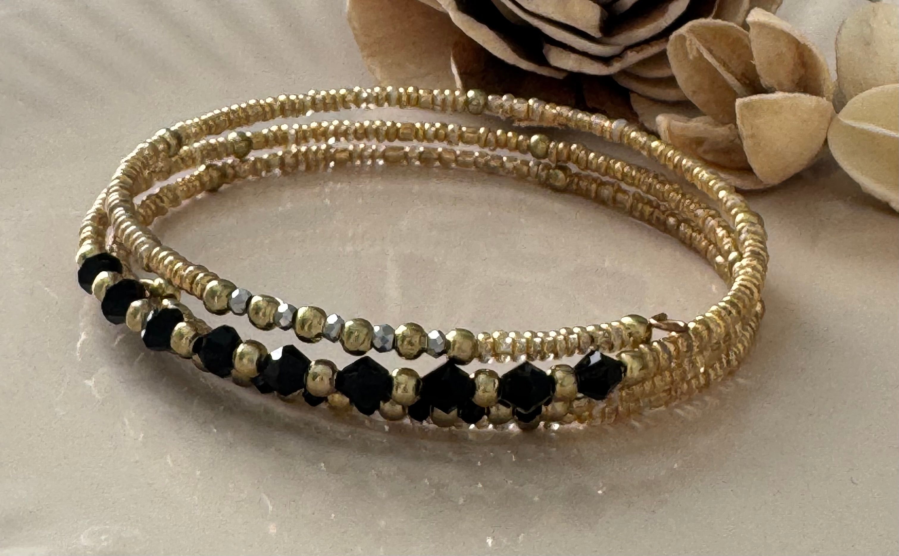 Bransoletka Whisper Collection No.03 – Black & Gold Glow