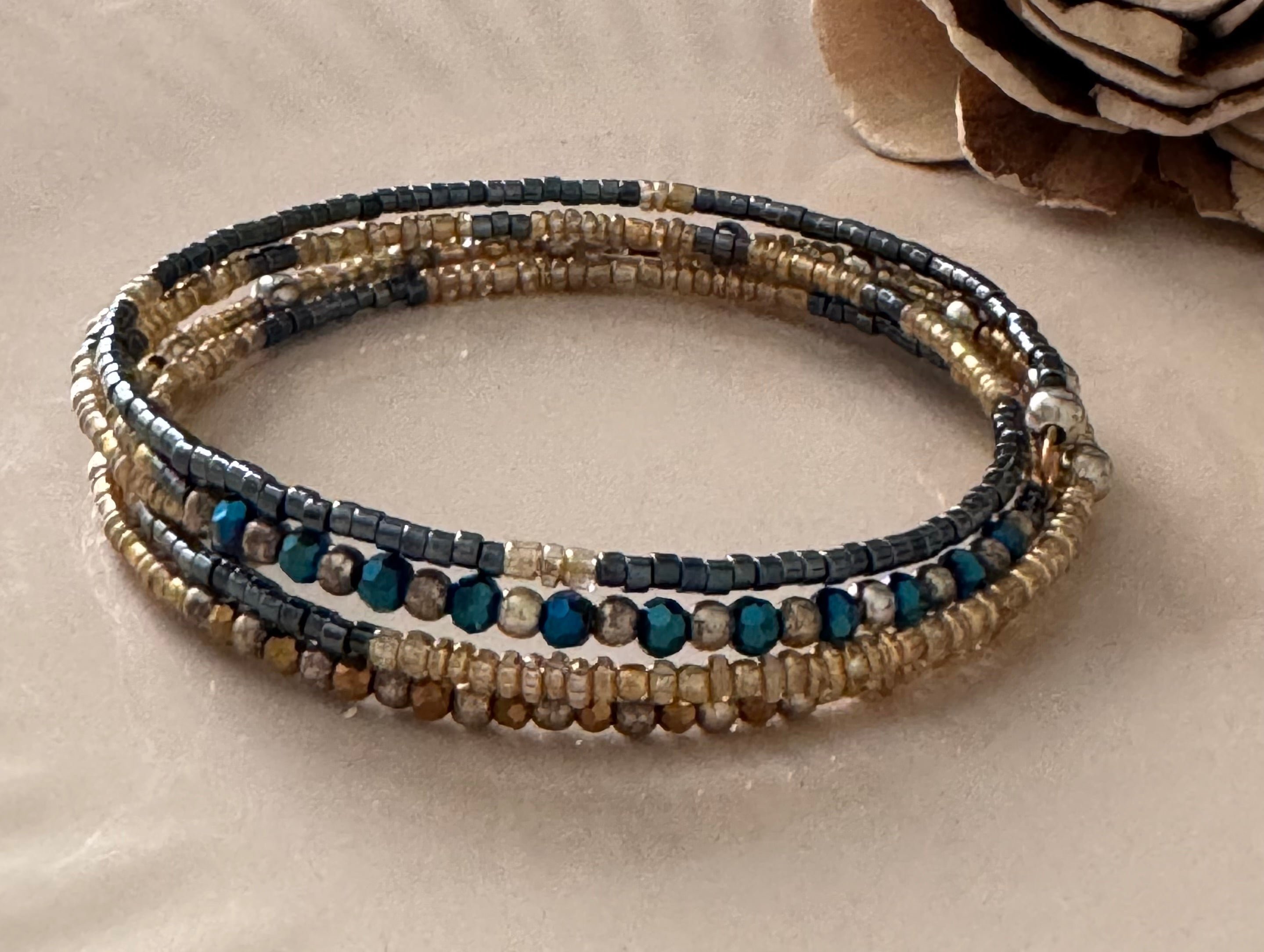 Bransoletka Whisper Collection No.16 – Golden Teal Glow