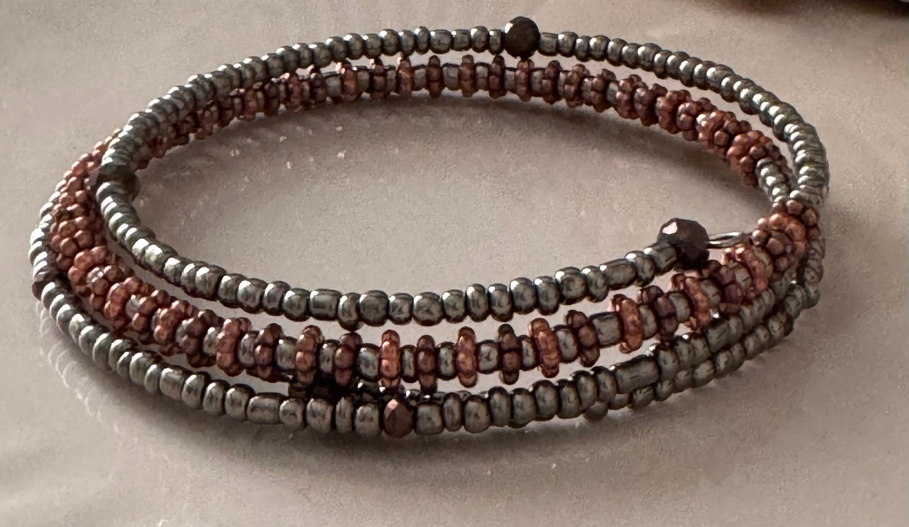 Bransoletka Whisper Collection No.17 – szarość & miedź