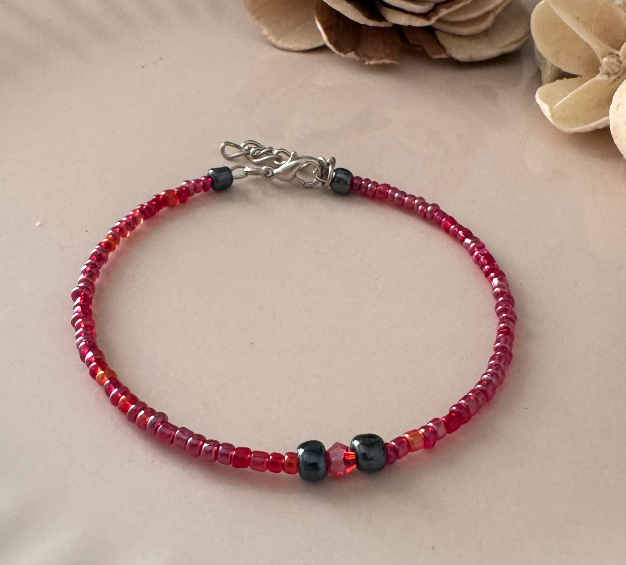 Bransoletka Whisper Collection No.21 – odcienie malinowej czerwieni